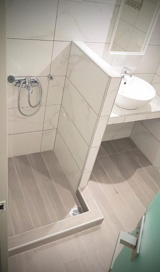 Anthia House Lägenhet Sarti Exteriör bild
