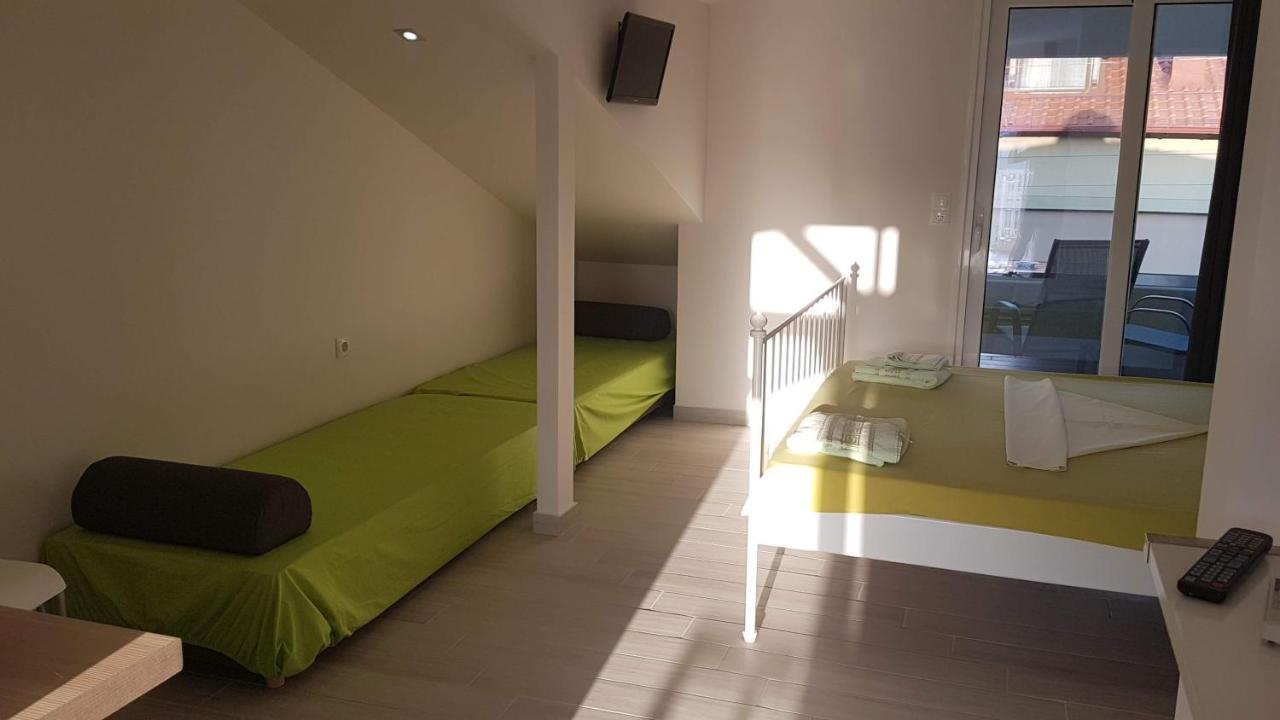 Anthia House Lägenhet Sarti Exteriör bild